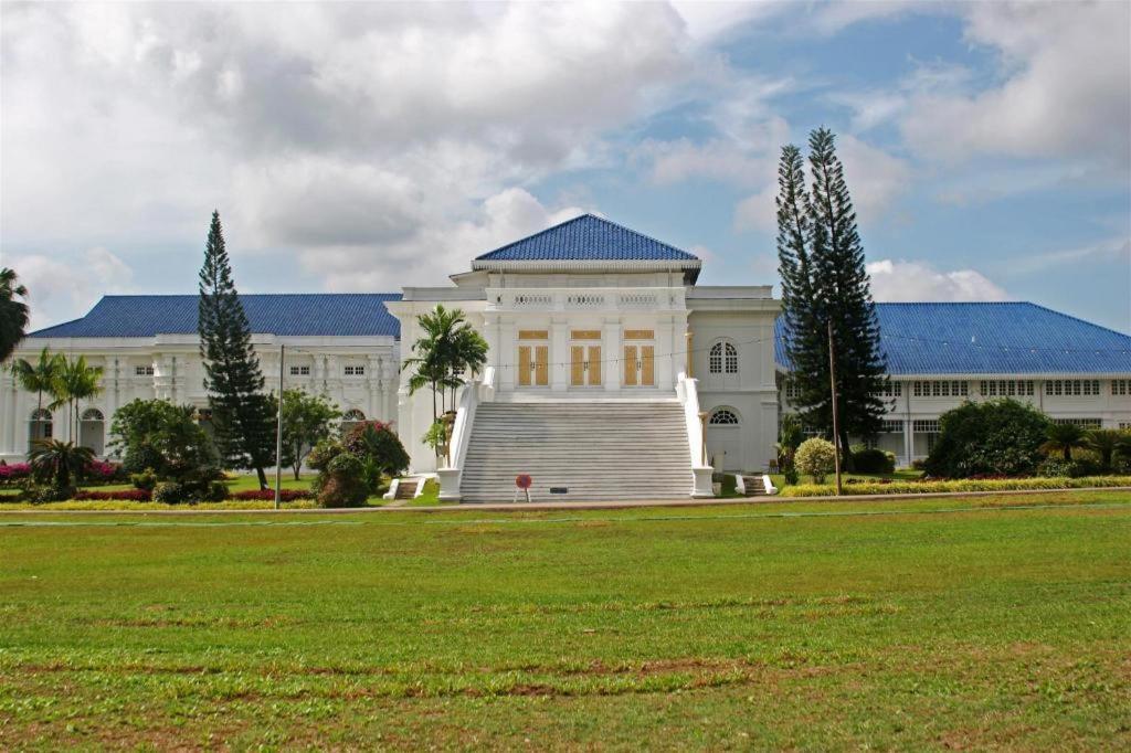 Ritzton Hotel Johor Bahru Exteriör bild