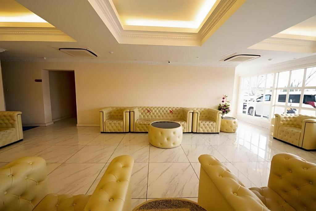 Ritzton Hotel Johor Bahru Exteriör bild