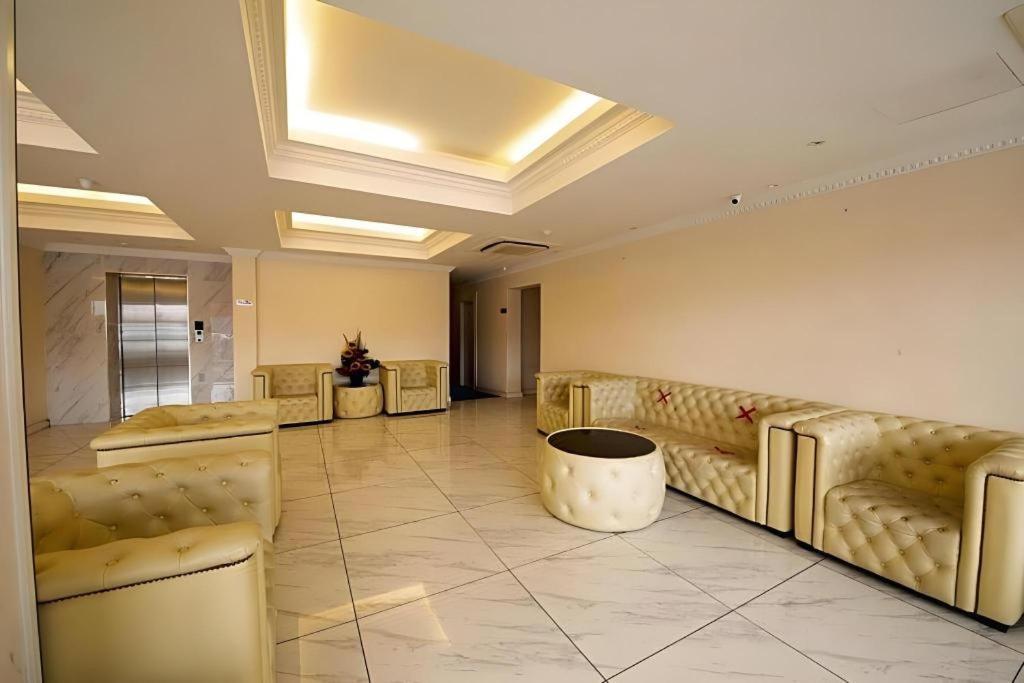 Ritzton Hotel Johor Bahru Exteriör bild