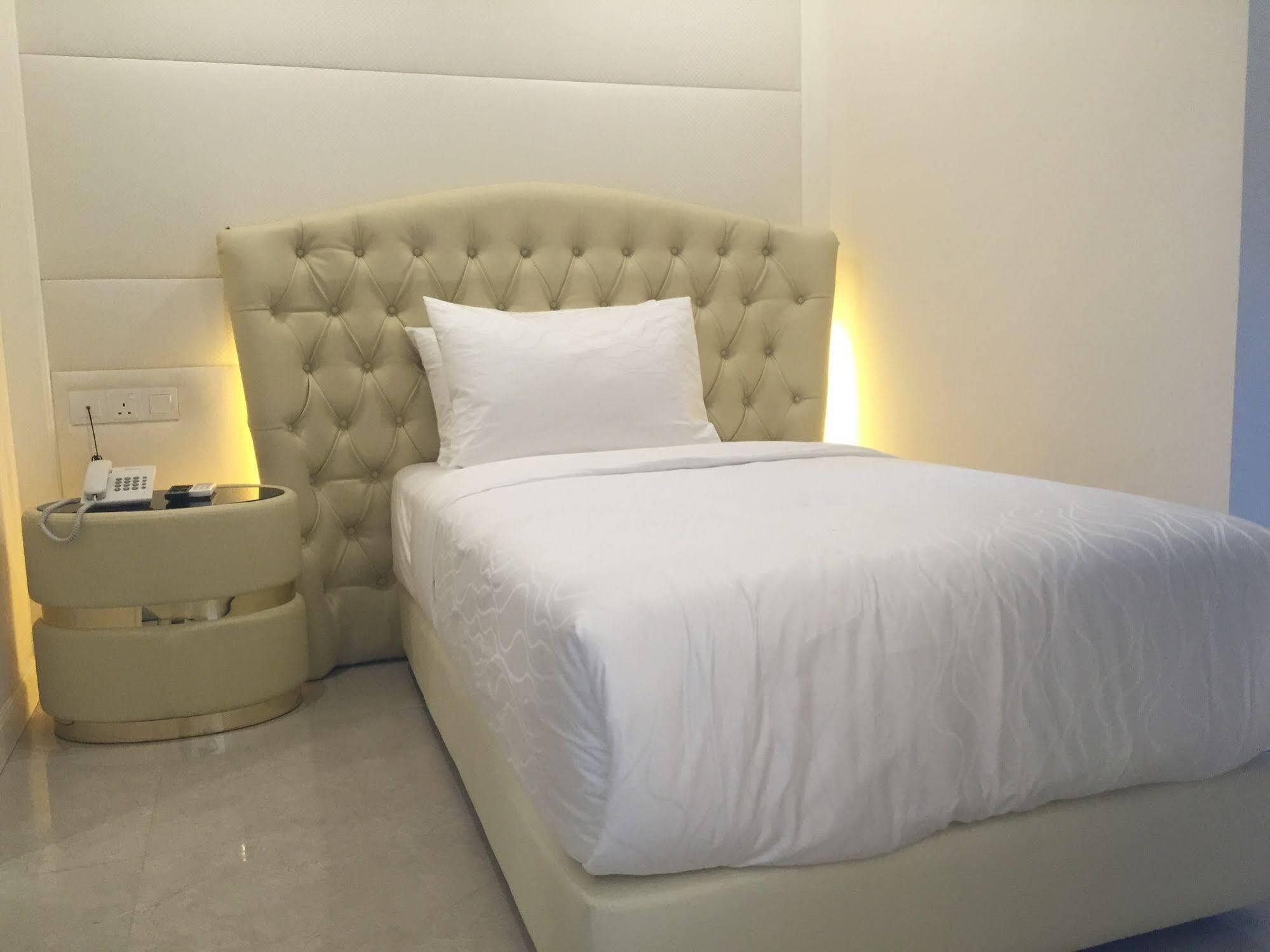 Ritzton Hotel Johor Bahru Exteriör bild