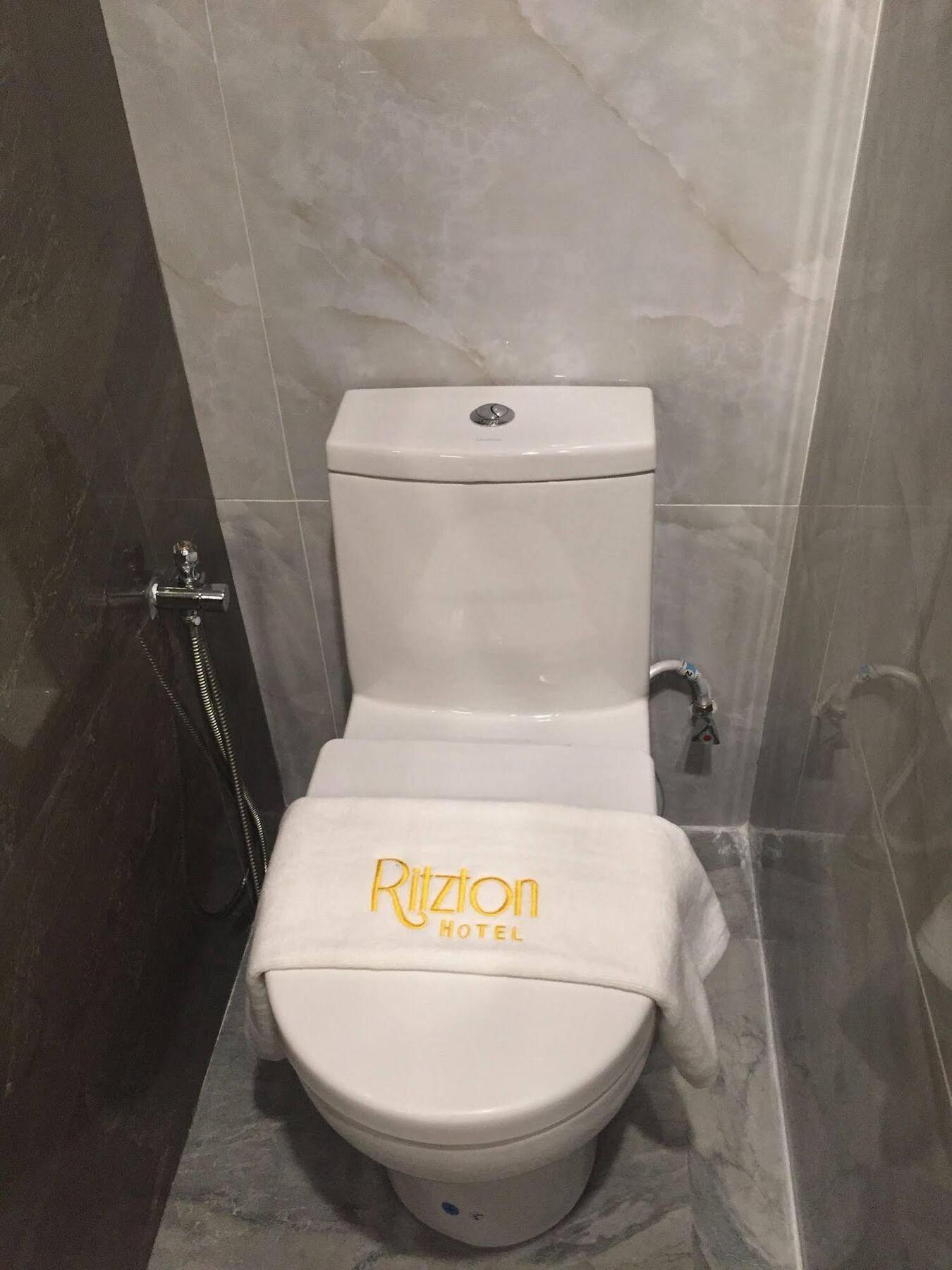 Ritzton Hotel Johor Bahru Exteriör bild