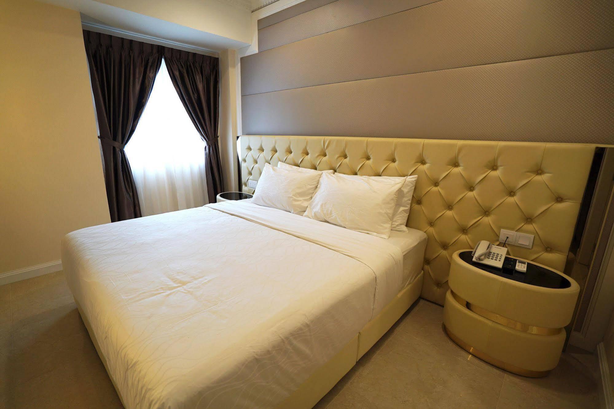 Ritzton Hotel Johor Bahru Exteriör bild