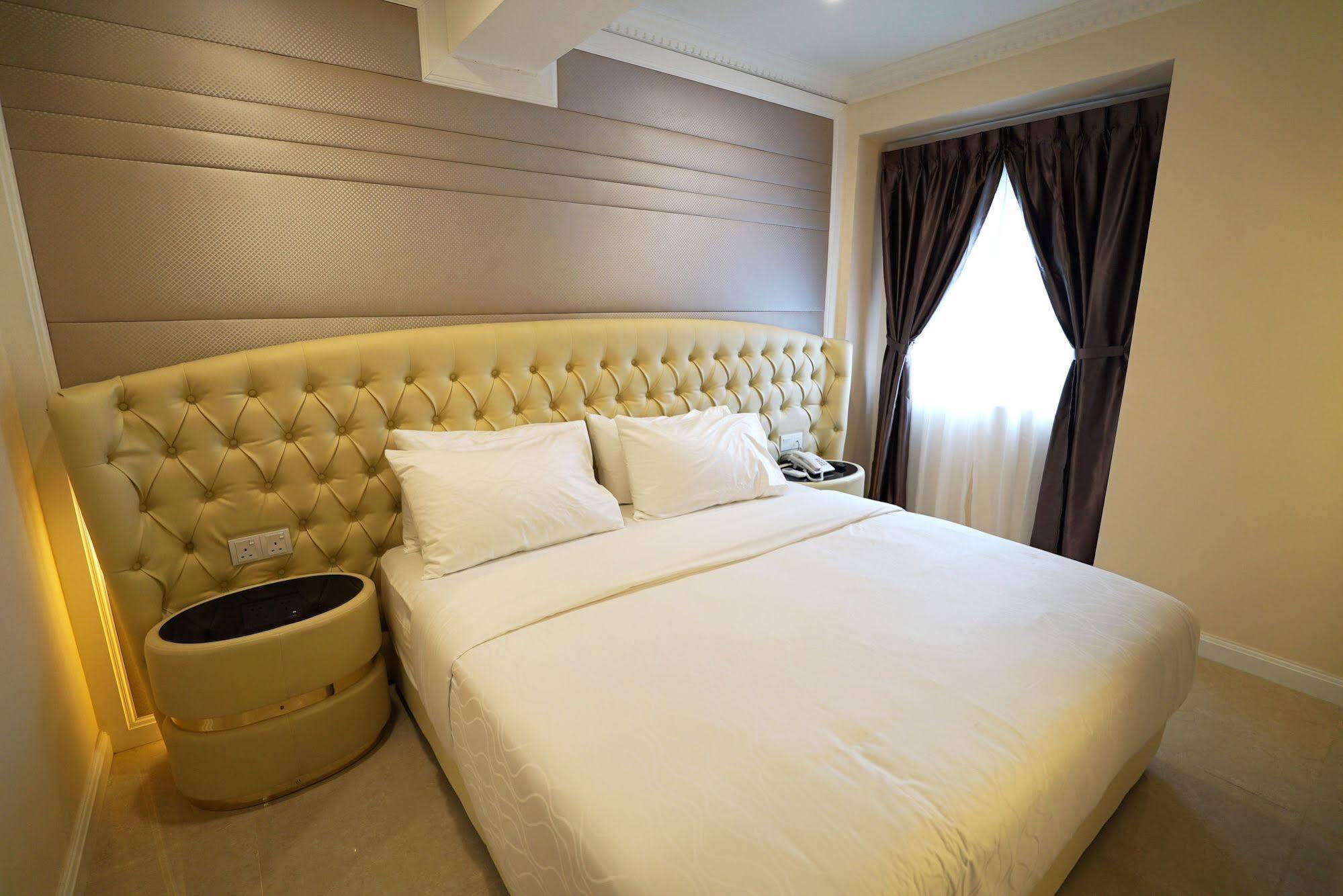 Ritzton Hotel Johor Bahru Exteriör bild